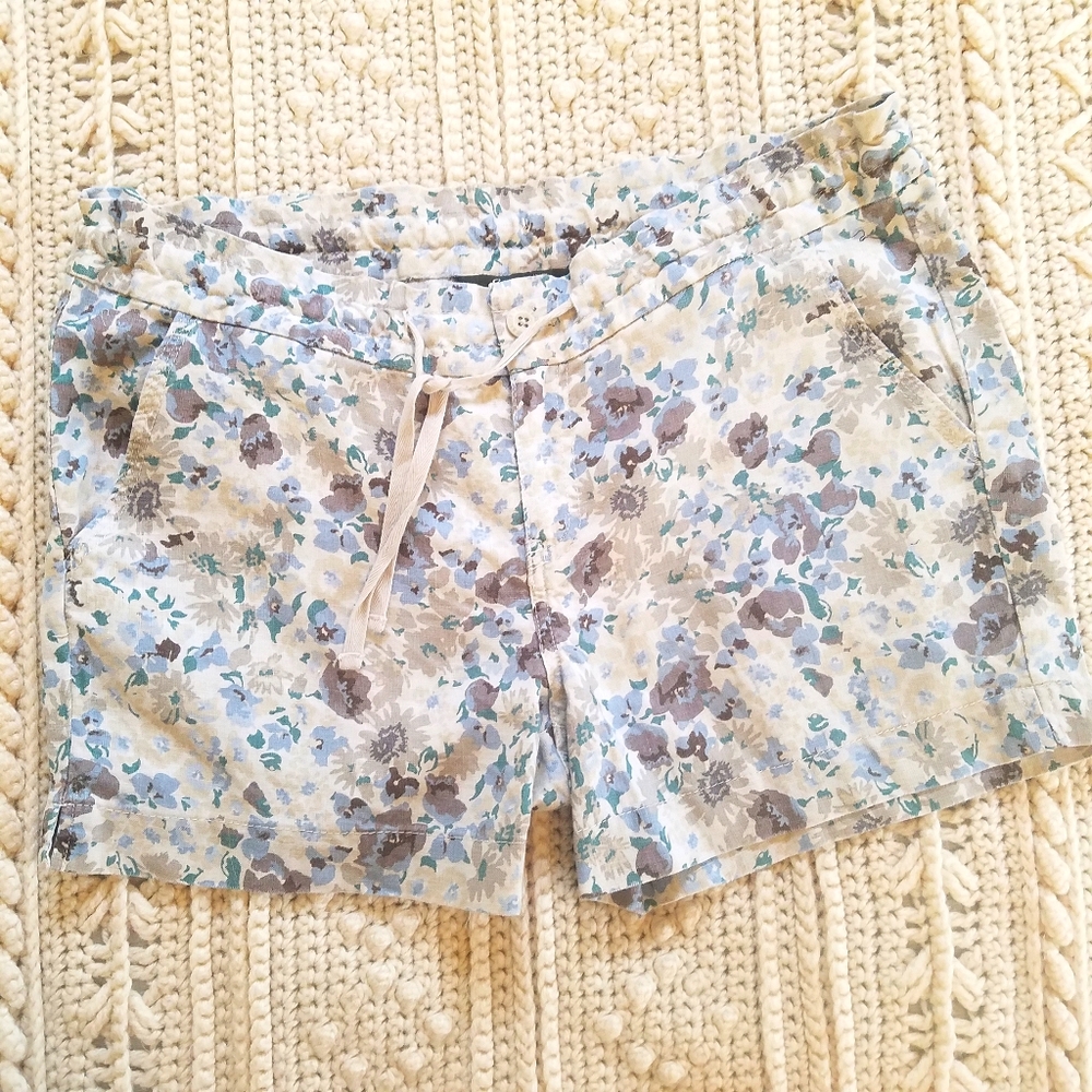 NWOT 8 Linen Eddie Bauer beige floral shorts women
